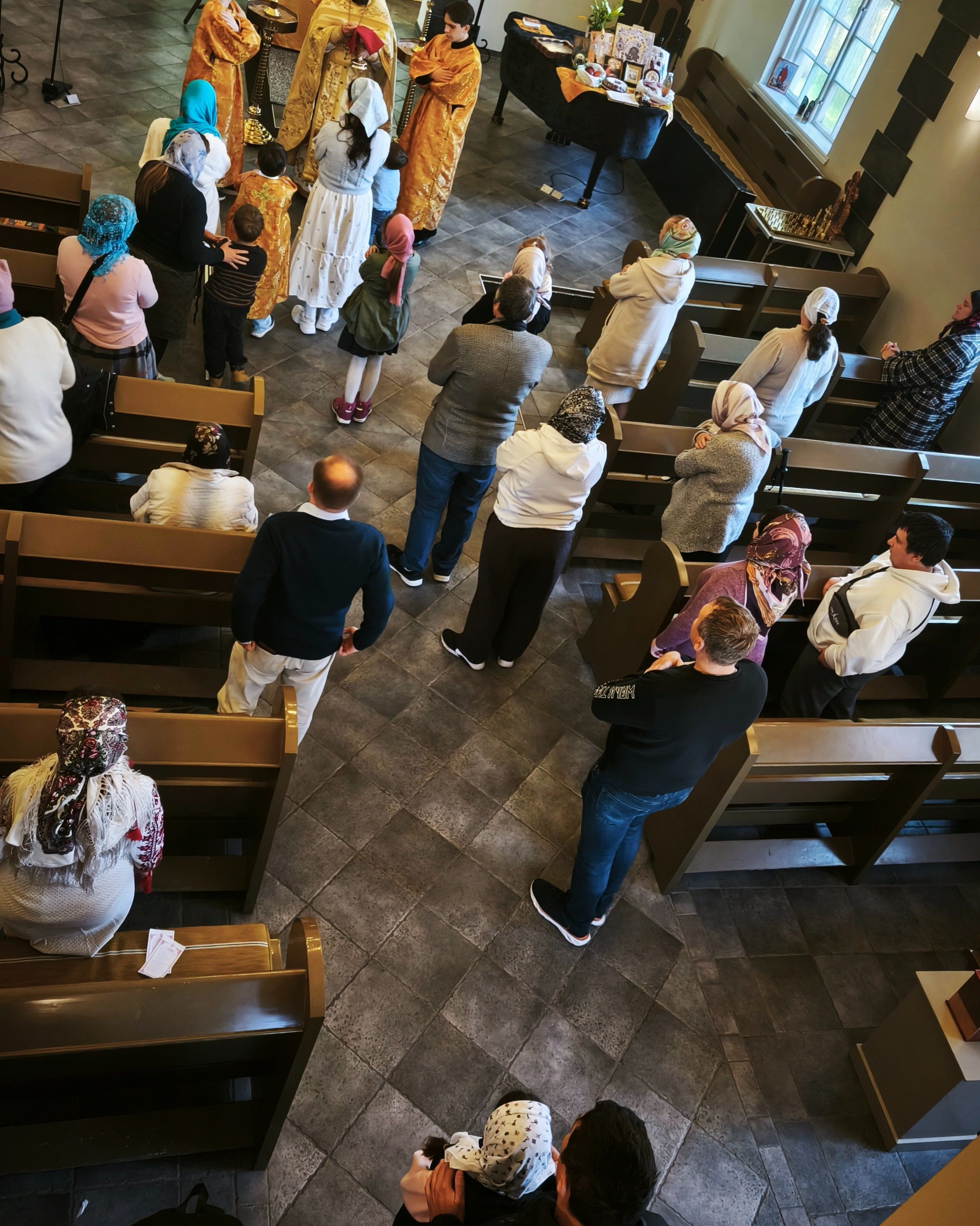 I dag feirer vi kirkens høytid til ære for Den hellige Jomfru Marias beskyttelse! Søndagsliturgien holdes sammen med høytiden for Den hellige Jomfru Marias beskyttelse. - 8